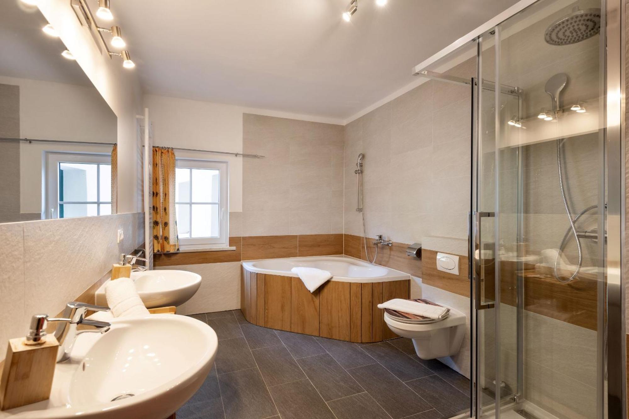 Alpenlodge, Ferienwohnung 8 Thiersee Luaran gambar
